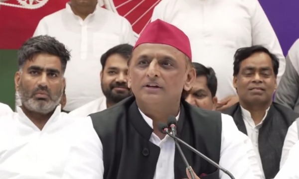 Akhilesh Yadav addressing media at party headquarters in Lucknow on Sunday Akhilesh Yadav addressing media at party headquarters in Lucknow on Sunday