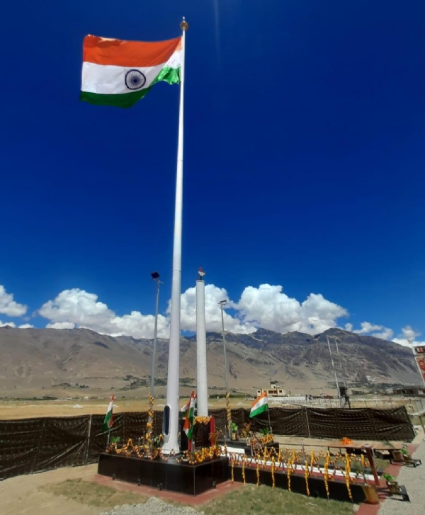 FOREVER IN OPERATIONS DIVISION’ OF THE INDIAN ARMY INAUGURATES 100 FEET HIGH NATIONAL FLAG AT PADUM, ZANSKAR