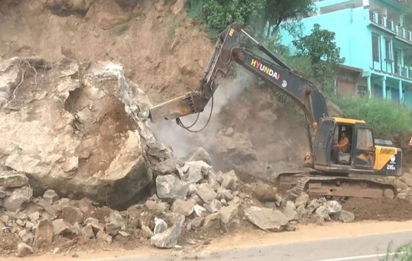 BRO Clears Landslides On Rajouri-Poonch NH-144, Work Round-The-Clock To Restore Connectivity After Flash Floods