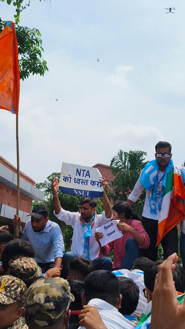 NSUI National President Vinod Jakhar, along with party workers and UGC-NET candidates, staging a protest.