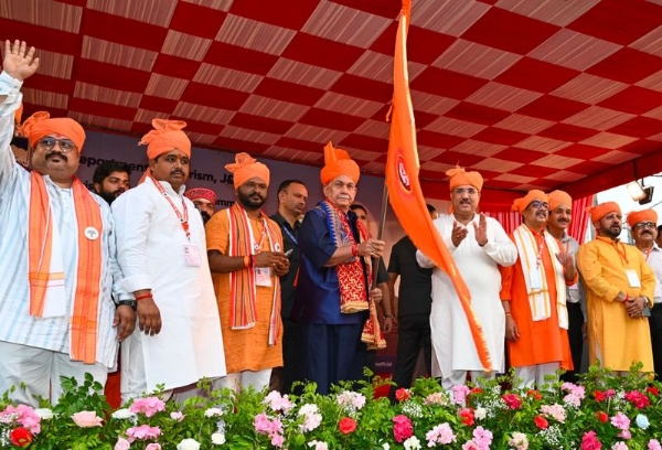 Budha Amarnath Yatra Begins Amid Tight Security From Jammu, LG Flags Off First Batch