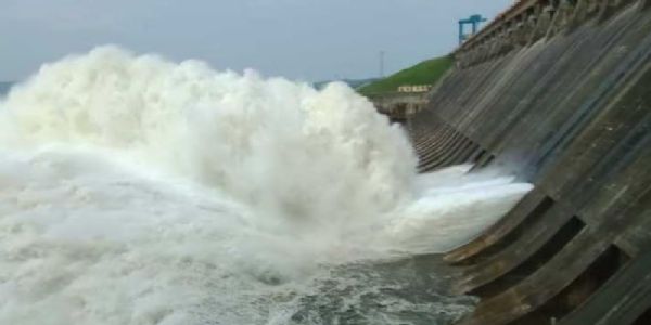 Hirakud Dam Opens Three More Sluice Gates Amid Rising Inflows