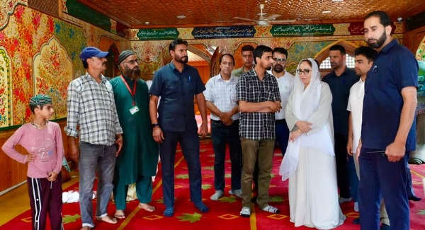 Andrabi reviews arrangements at Naqshband Sahib Shrine Andrabi reviews arrangements at Naqshband Sahib Shrine