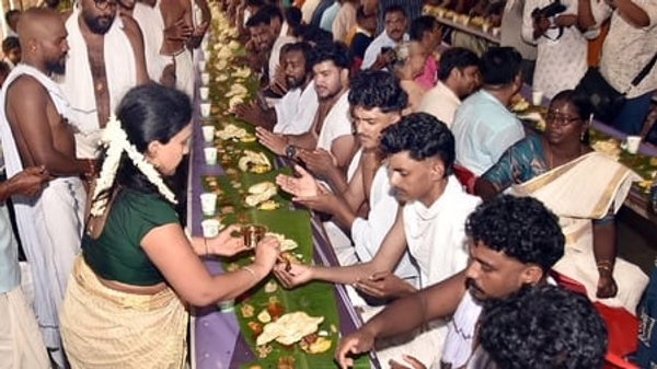 Vallasadya