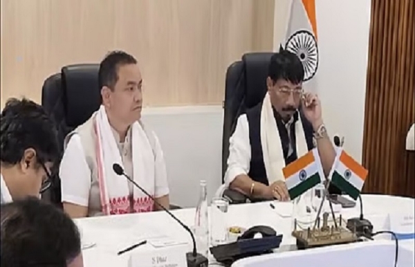 Guwahati: Meghalaya Deputy Chief Minister S Dhar (left) and Assam Minister Atul Bora addressing a press conference in Guwahati on Saturday.
