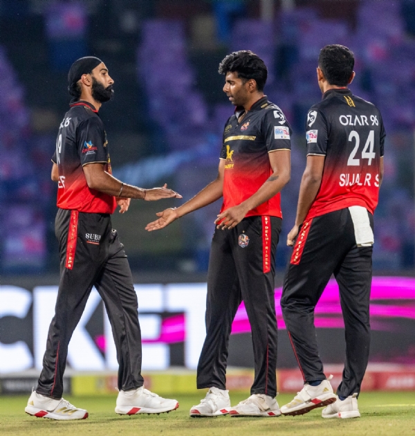 East Delhi Riders Storm to Seven-Wicket Win Over Outer Delhi Warriors in DPL 2026