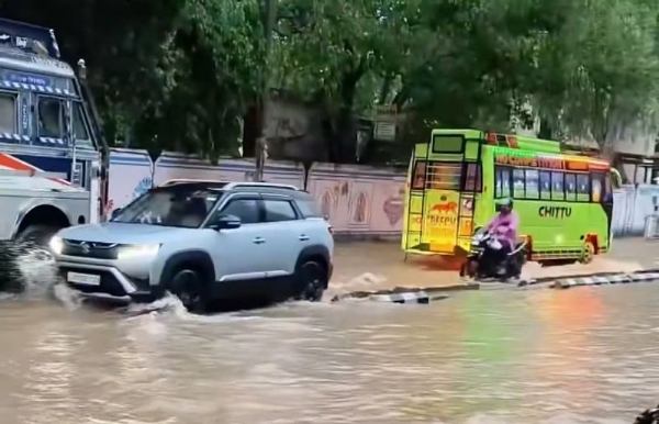 Heavy Rain, Thunderstorms Lash Parts Of J&K; Ramban Admin Issues Safety Alert