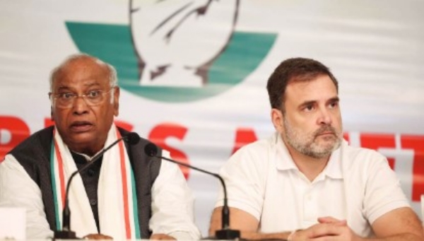 Mallikarjun Kharge and Rahul Gandhi