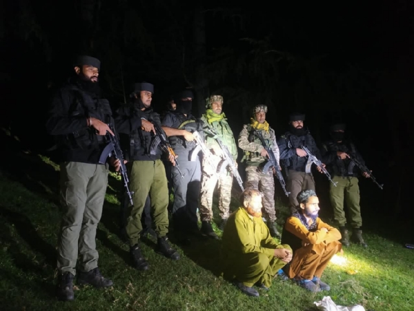 Two Suspects Apprehended With Pistol, Grenade In Pulwama