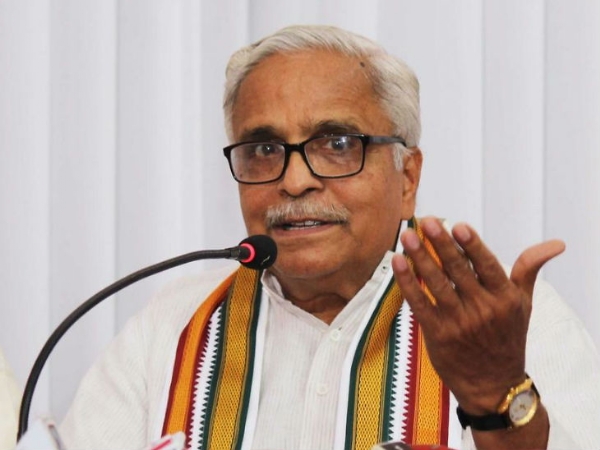 Bhaiyyaji Joshi addressing the gathering. Bhaiyyaji Joshi addressing the gathering.