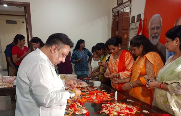 Praveen Khandelwal