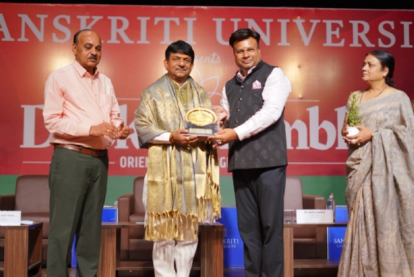 Kapil Dev Agarwal attended the Convocation Ceremony organized by Sanskriti University, Mathura, as the chief guest