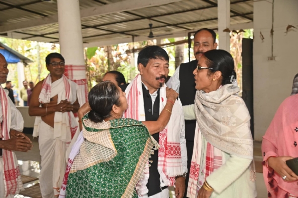 Assam Gan Parishad President and Cabinet Minister in Assam Government Atul Bora Praying at Namghar. Assam Gan Parishad President and Cabinet Minister in Assam Government Atul Bora Praying at Namghar.