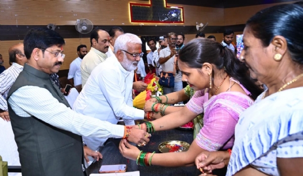 Women tied Rakhi on wrists of Minister Nandi & Swatantra Dev Women tied Rakhi on wrists of Minister Nandi & Swatantra Dev