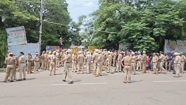 A heavy police force was deployed in Jalandhar after the Chief Minister cancelled the meeting.