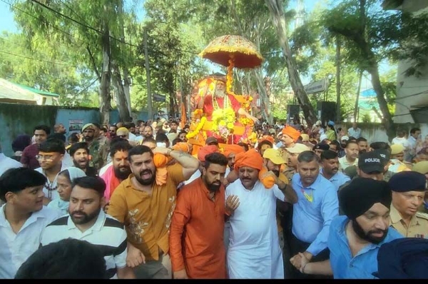 Chhari Mubarak reaches Shri Budha Amarnath Ji Shrine Chhari Mubarak reaches Shri Budha Amarnath Ji Shrine