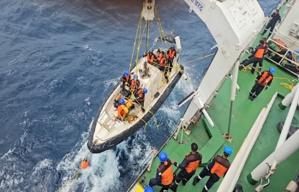 Two Chinese Crew Members Rescued from Sunken Ship in Bay of Bengal Brought to Paradip Two Chinese Crew Members Rescued from Sunken Ship in Bay of Bengal Brought to Paradip