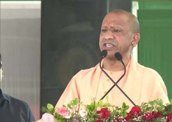 UP CM during inauguration and foundation stone laying program of various public welfare projects worth Rs. 305 cr