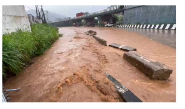 Image of the Heavy Waterlogging on NH-27 After Heavy Rain in Assam Image of the Heavy Waterlogging on NH-27 After Heavy Rain in Assam