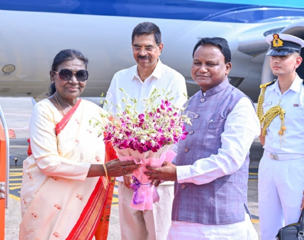 President Droupadi Murmu Arrives in Bhubaneswar on Three-Day Odisha Visit