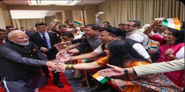 PM Modi Receives Warm Welcome in Tashkent as Indian Community Celebrates His Uzbekistan Visit
