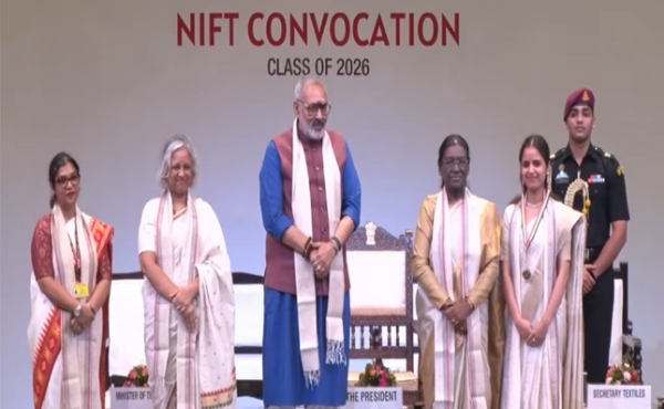 Union Minister and dignitaries on the dais with President Droupadi Murmu at the joint NIFT Convocation 2026. Union Minister and dignitaries on the dais with President Droupadi Murmu at the joint NIFT Convocation 2026.