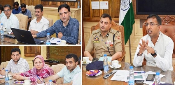 Div Com Kashmir Urges Fruit Growers To Leverage Railway Freight Services For Economical Transportation