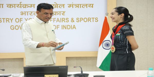 Sports Minister Mandaviya Honours Anahat Singh and Indian Junior Squash Team for World Championship Success