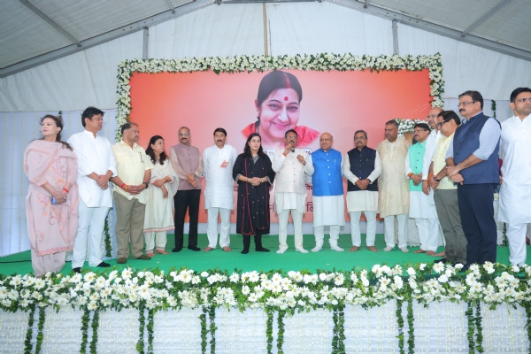 BJP Leaders Pay Tribute to Sushma Swaraj on Her Death Anniversary BJP Leaders Pay Tribute to Sushma Swaraj on Her Death Anniversary