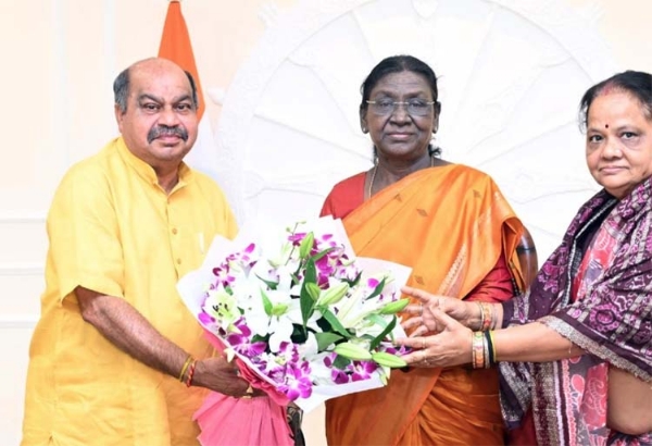 Purandar Mishra Invites President Droupadi Murmu to Attend the Nuakhai Festival Purandar Mishra Invites President Droupadi Murmu to Attend the Nuakhai Festival