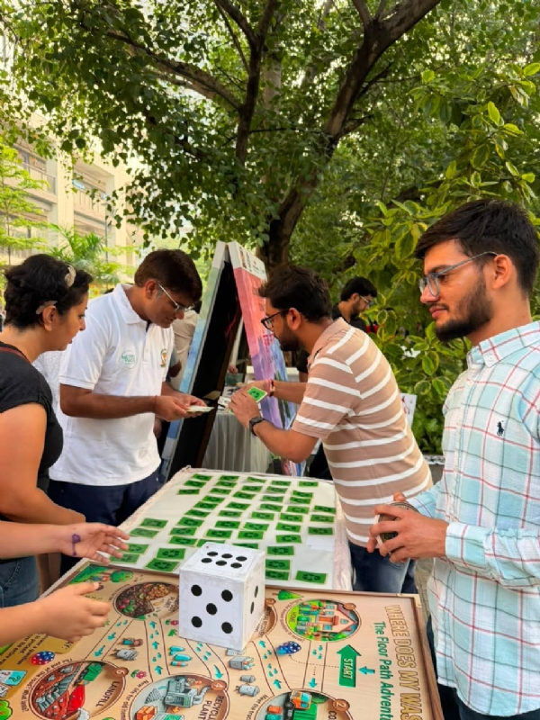 During Raahgiri Day in Moti Nagar, spreading awareness about road safety and waste segregation.
