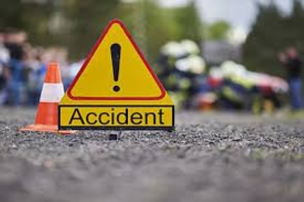 Motorcyclist killed, wife injured as truck hits bike on Narwal-Sidhra road