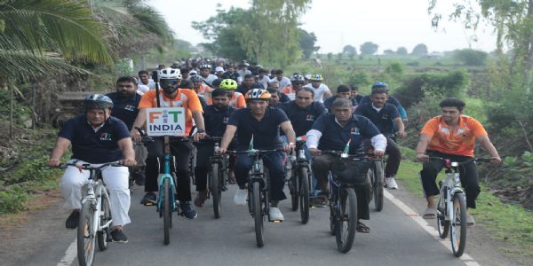 Sports Minister Mandaviya Leads 85th Fit India Sunday on Cycle with ‘Drug-Free India’ Message