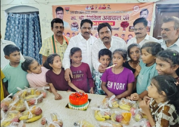45th birthday of Uttar Pradesh Government Minister Nitin Agarwal celebrated