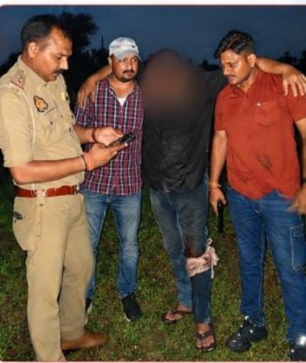 Police captured proprietor of illegal firecracker factory in Kaushambi on Tuesday