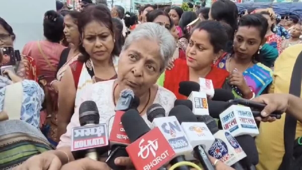 old lady see CM