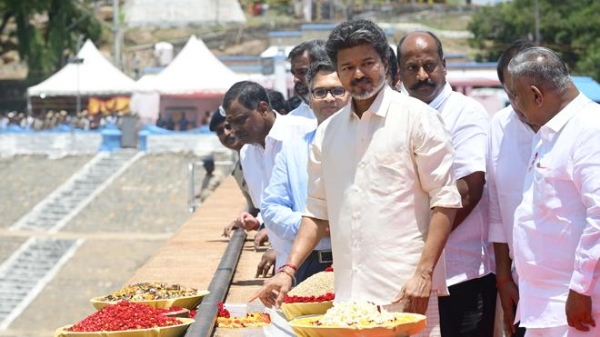 Vijay opening Mettur dam