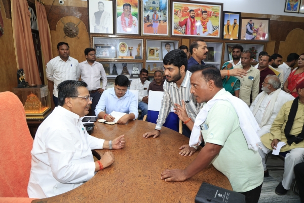 Jaiveer Singh, along with district-level officials, listened to public issues at his residence