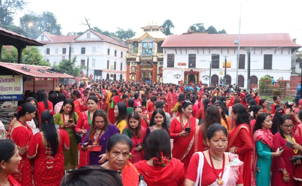 Massive Devotee Turnout at Pashupatinath Temple as Four Gates Open for Haritalika Teej