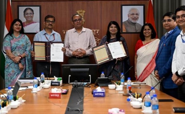Rural Development Department and PFRDA sign MoU to launch the nationwide ‘Pension Sakhi’ network. Rural Development Department and PFRDA sign MoU to launch the nationwide ‘Pension Sakhi’ network.