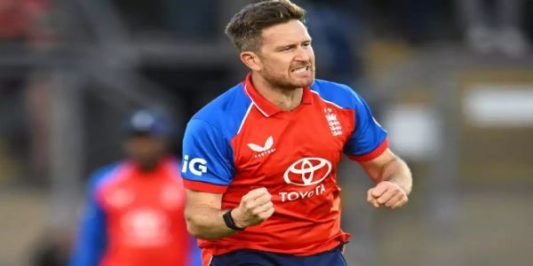 Dawson and Banton Shine as England Beat Sri Lanka by Six Wickets in Second T20I
