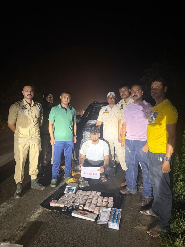 Image of the Arrested Accused with Recovered Suspected Yaba Tablets in Cachar. Image of the Arrested Accused with Recovered Suspected Yaba Tablets in Cachar.