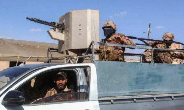 Pakistani soldiers patrol the Pakistan–Afghanistan border in Chaman, Balochistan province, on September 19.