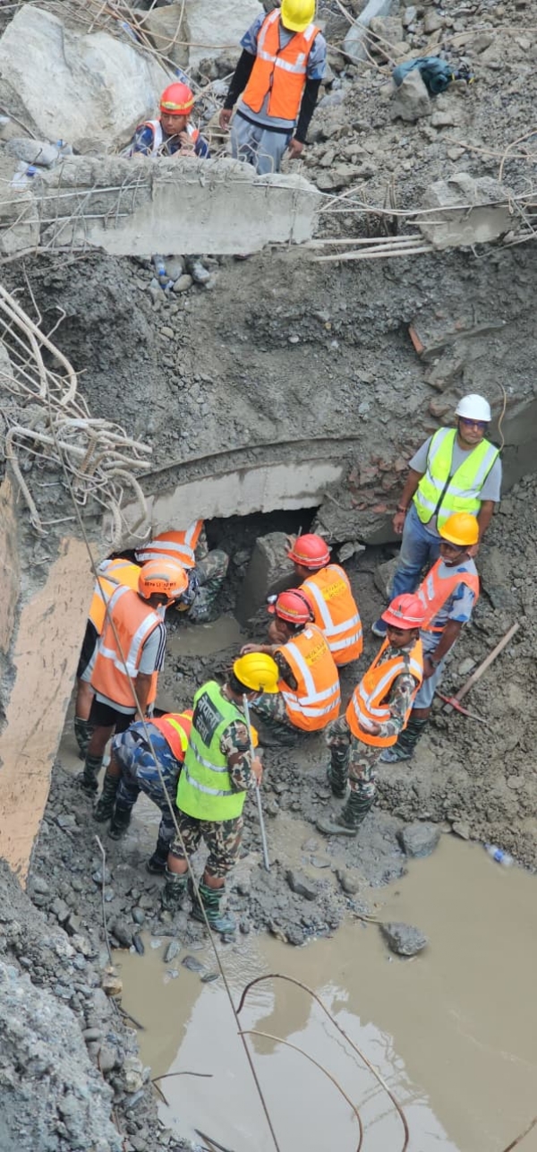 Rescue team i. Upper Trishuli-1 Hydropower Project in Nepal