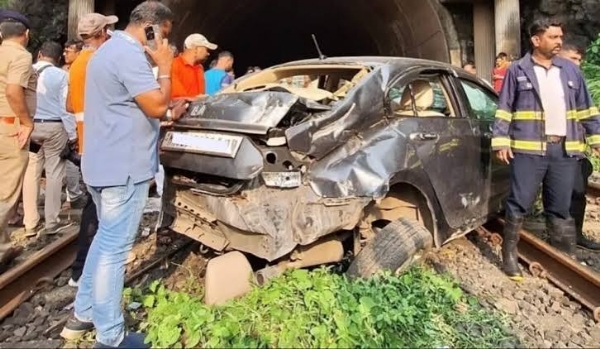 Car falls on railway tracks in Navi Mumbai on Thursday