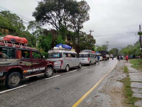 Heavy Rain and Landslides in Nepal, All Major Highways to and from Kathmandu Blocked