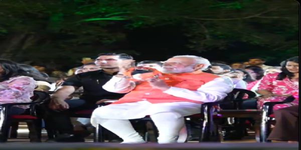PM Modi Joins ‘Bhajan Clubbing’ in Delhi to Mark Deendayal Upadhyaya’s 110th Birth Anniversary