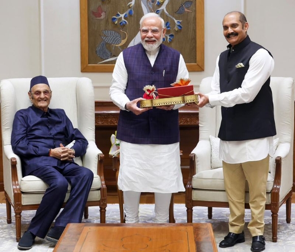 Dr Karan Singh, Vikramaditya Singh call on PM Narendra Modi