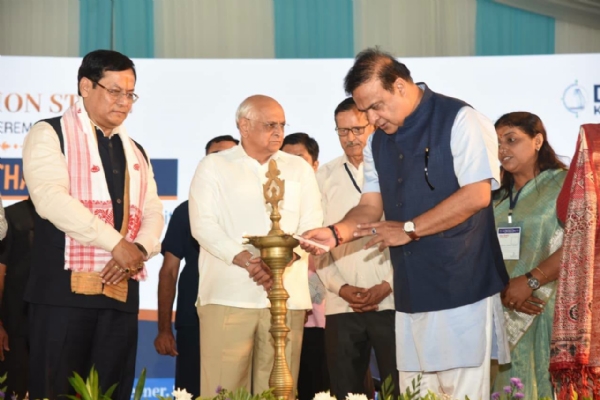 Chief Minister Dr Himanta Biswa Sarma, Gujarat Chief Minister Bhupendra Patel and Union Minister for Ports, Shipping and Waterways Sarbananda Sonowal jointly performing the foundation stone-laying. Chief Minister Dr Himanta Biswa Sarma, Gujarat Chief Minister Bhupendra Patel and Union Minister for Ports, Shipping and Waterways Sarbananda Sonowal jointly performing the foundation stone-laying.