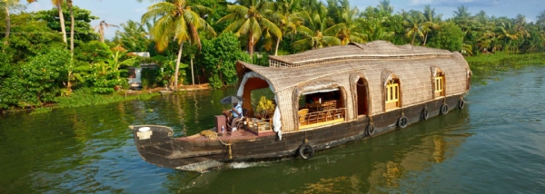 House Boat in Kerala backwaters House Boat in Kerala backwaters